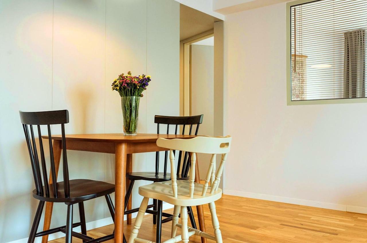 Old Town Riverview Apartment ブカレスト エクステリア 写真